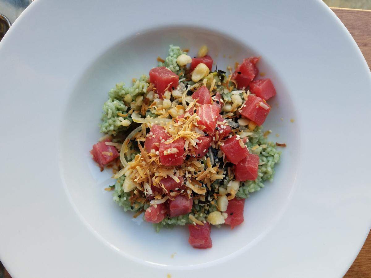 Yes, the rice is supposed to be green.