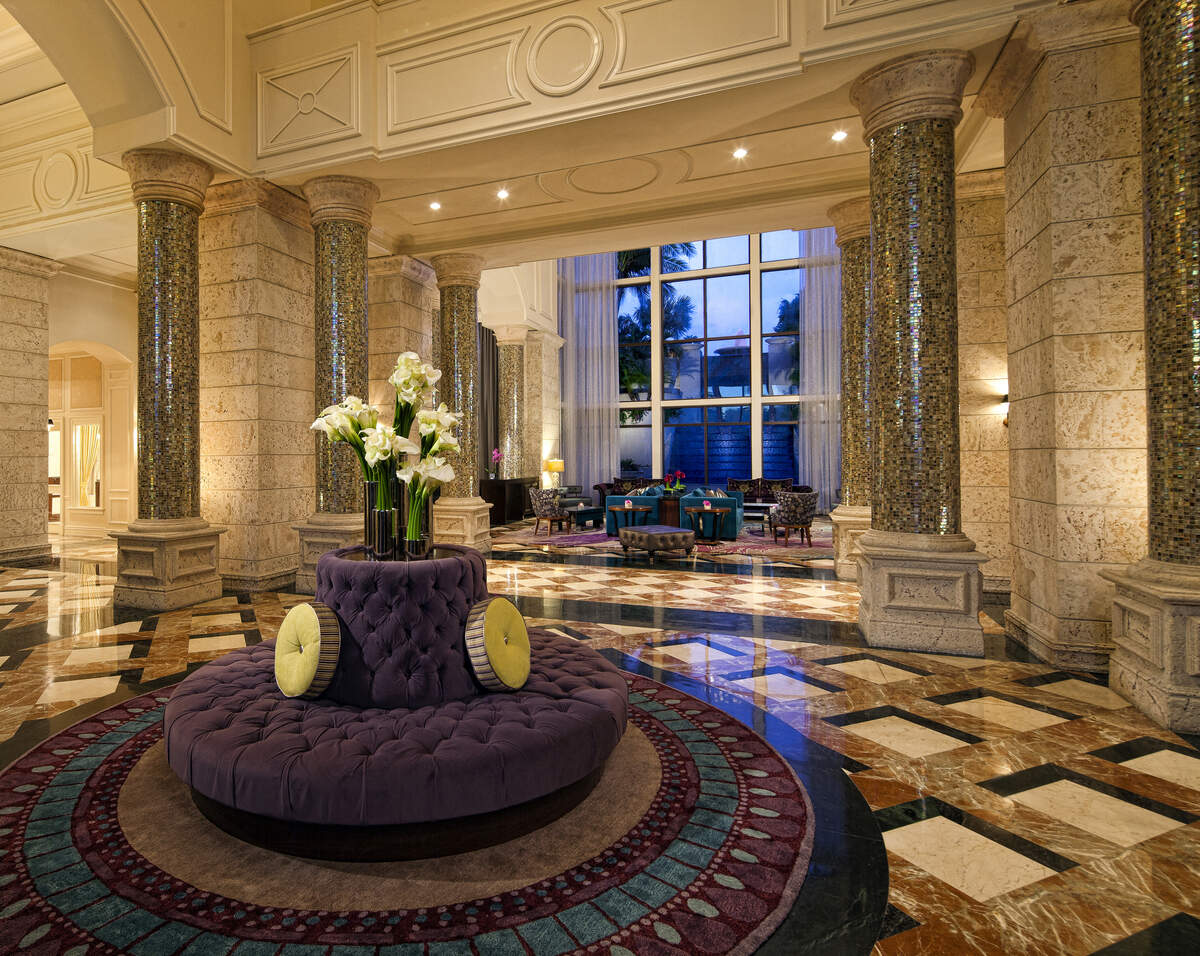 Lobby del Ritz-Carlton, Coconut Grove.