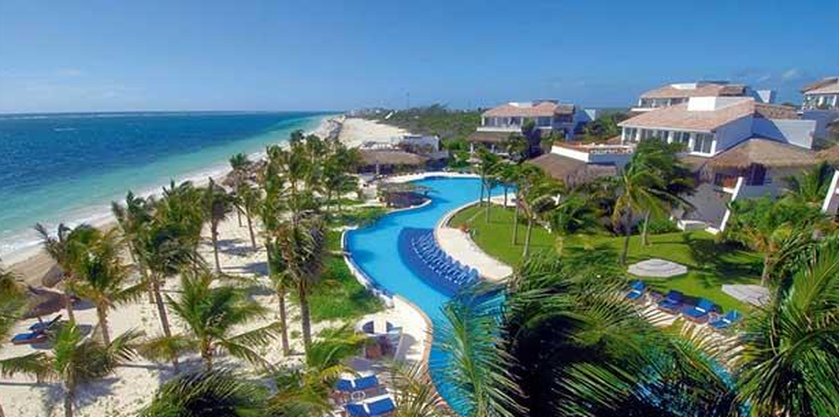 At Desire Riviera  Maya Pearl Resort, you can snack on chocolate strawberries while you slap sloppies.