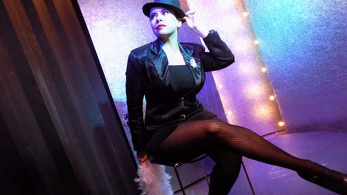 <p>One of the big hits from the recent <em>Jardin del Teatro</em> season at <em>Paseo de las Artes</em>, 'Over the Rainbow,' a monologue about the life of Judy Garland.</p>