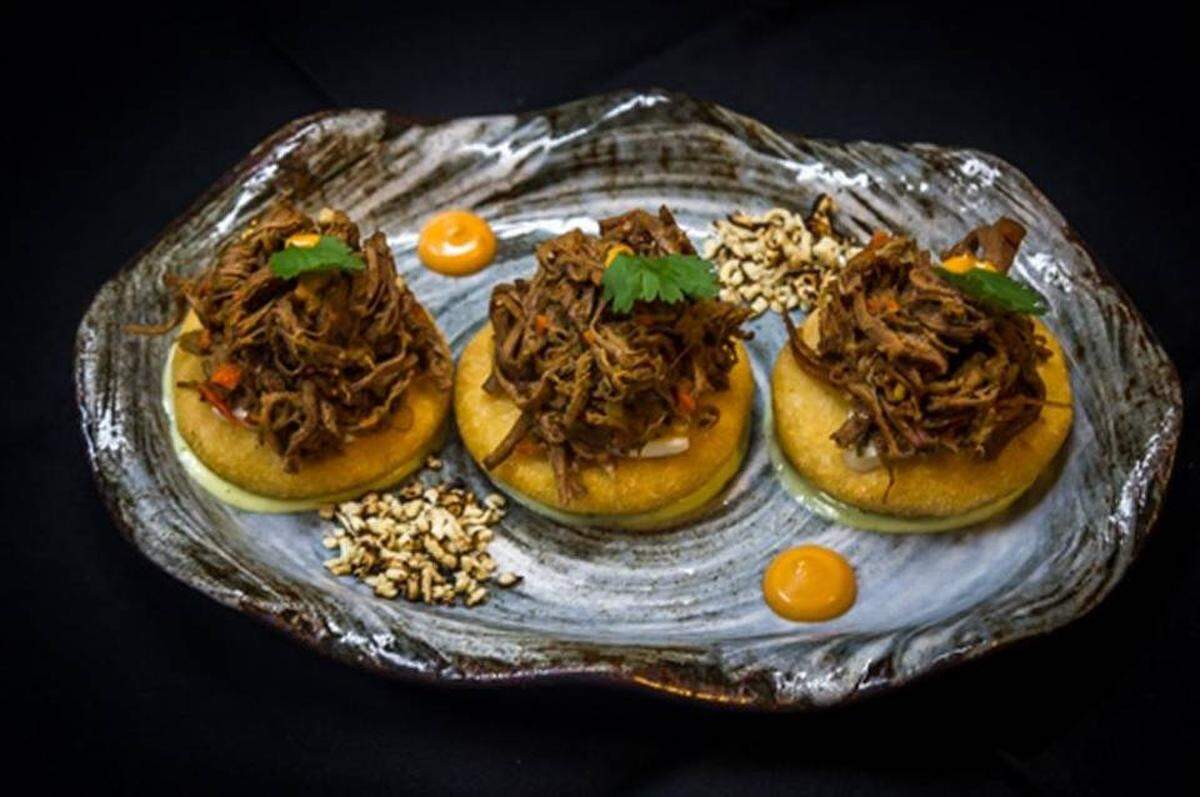 Antón created a trio of “arepitas,” bite-sized arepas that are made to order.