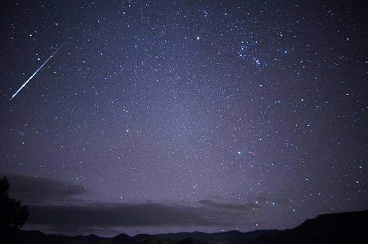 The Orionid meteor shower will&nbsp;peak overnight from Tuesday, Oct. 21, to Wednesday, Oct. 22