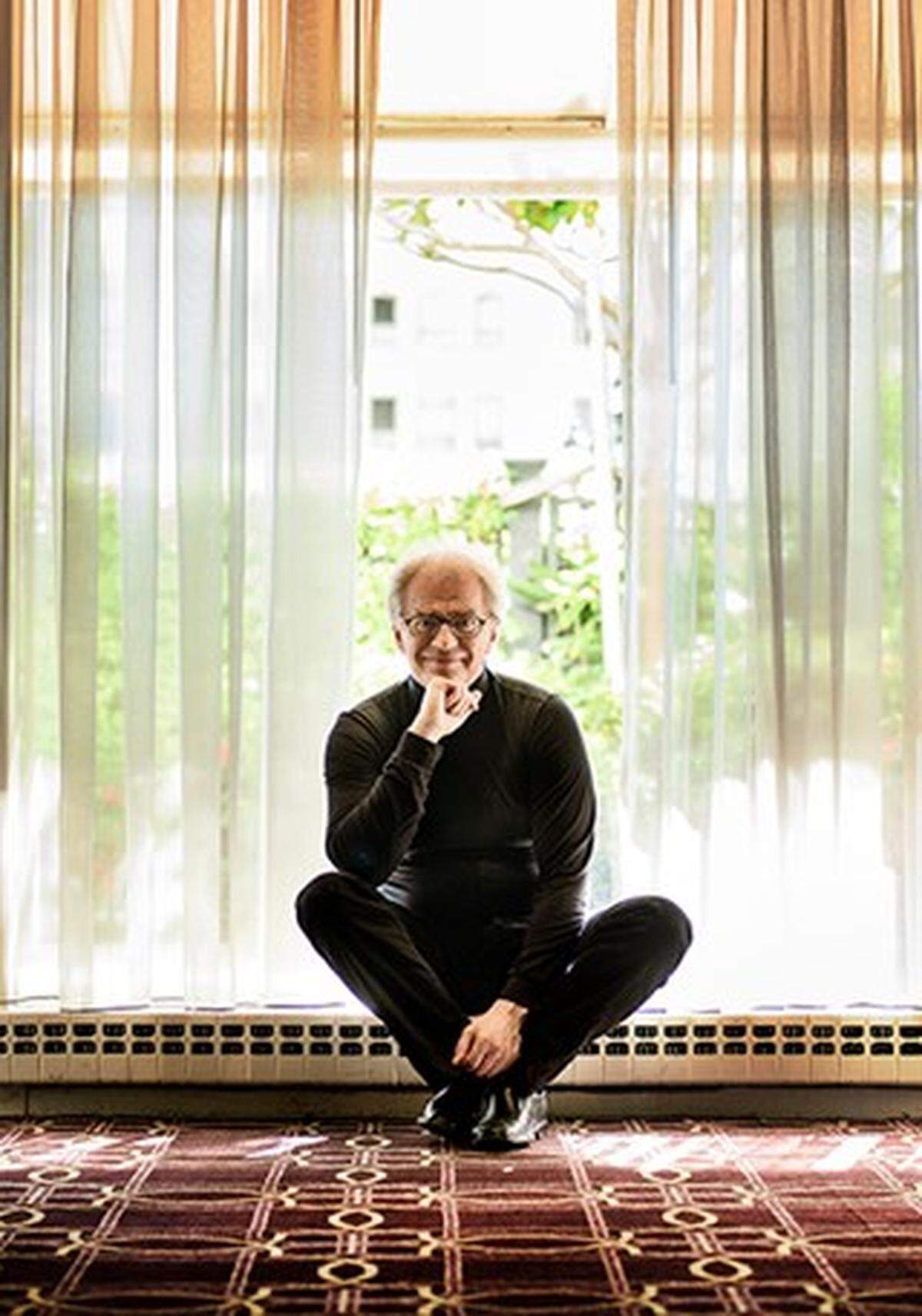 Conductor Osmo Vanska leads the New World Symphony program of Sibelius &amp; Grieg. Photo by Kaapo Kuma.
