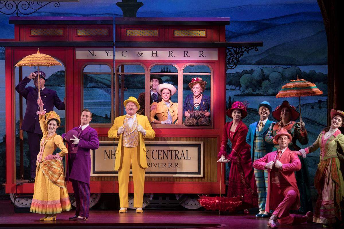 The national touring cast of 'Hello, Dolly' arrives in Miami Nov. 20.