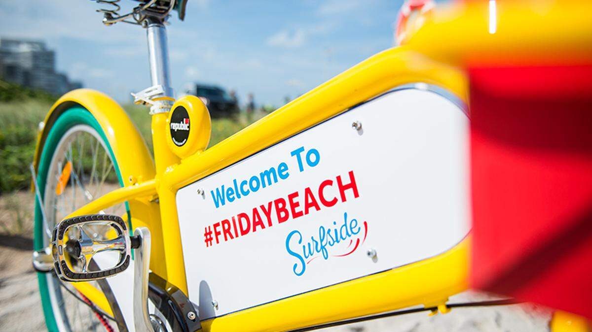The Friday Beach picnic is just one fun dining activity to do with your kids in Miami.