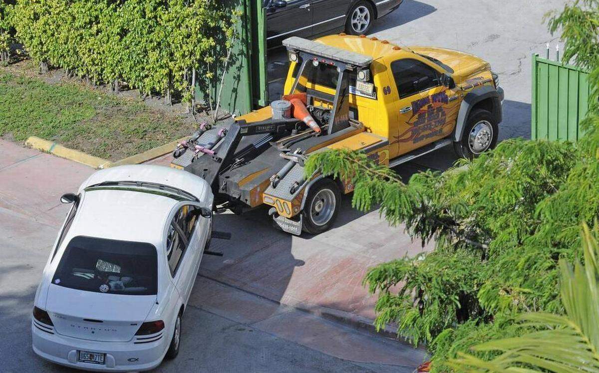 In Miami and on Miami Beach, towing companies will drag your car away in a heartbeat. Expect no mercy.