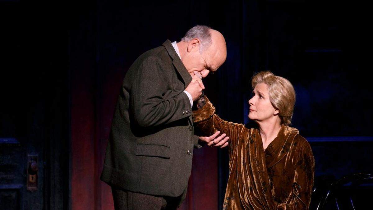 Scott Robertson plays Herr Schultz and Mary Gordon Murray plays Fraulein Schneider, neighbors who fall in love in a time of war.