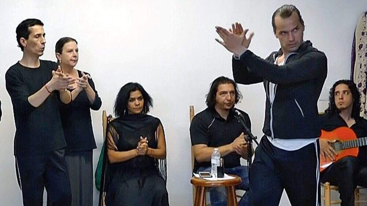 Flamenco star Pepe Flores, right, rehearses with flameno dance troupe for the upcoming event this weekend called Fuerza Flamenca with Miami's Ballet Flamenco La Rosa