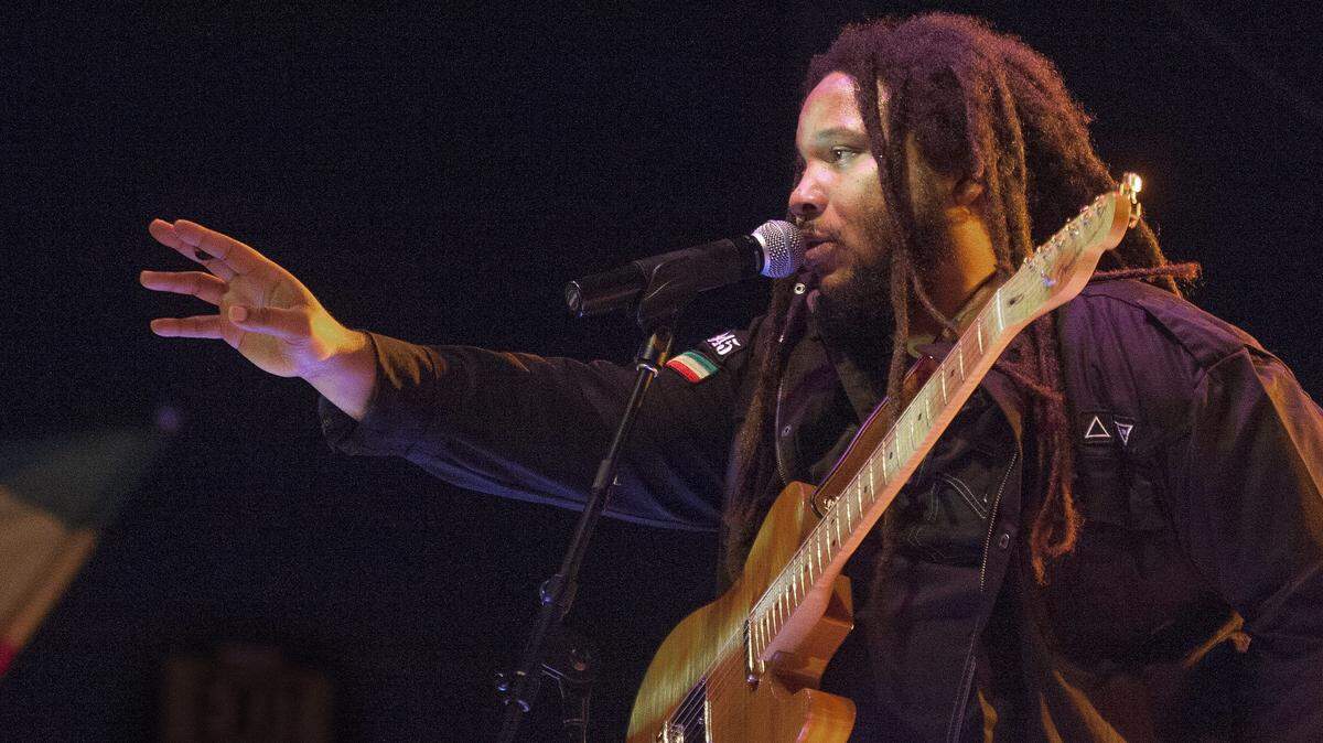 Stephen Marley, son of reggae legend Bob Marley, brings his brothers together for Kaya Fest, a music festival that aims to educate about medical marijuana.