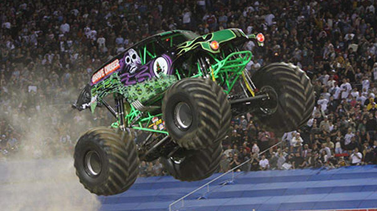 Grave Digger flies high.