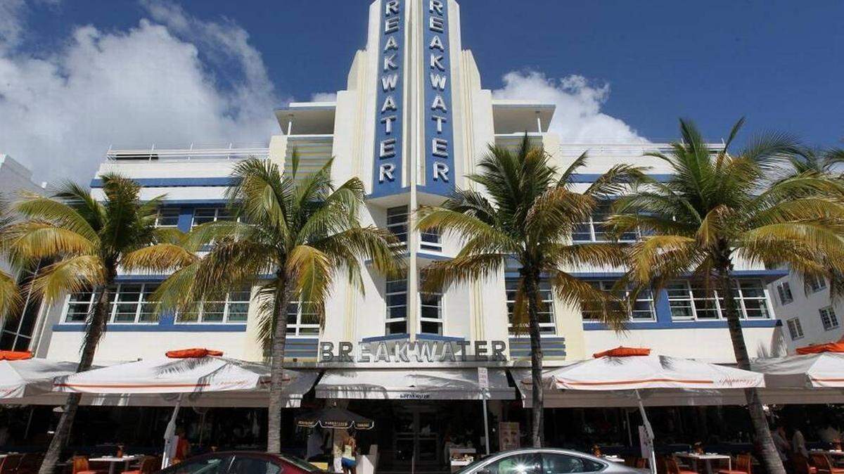 Miami Beach's Hotel Breakwater on Ocean Drive in is a great example of the Art Deco style of architecture.