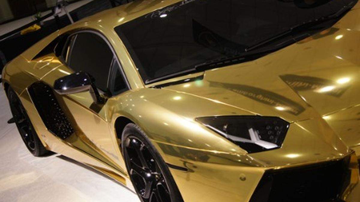 Million Dollar Alley at Miami International Auto Show. Via miamiautoshow.net