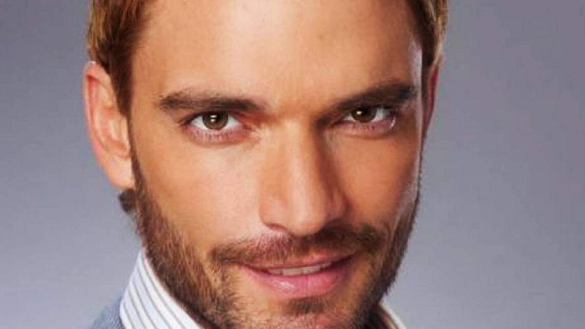 Actor Julian Gil will host the annual Fiestas de la Calle Miami.
