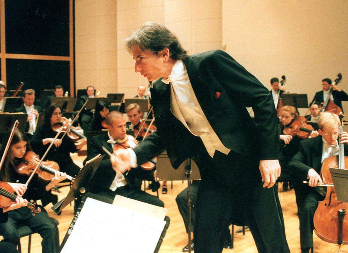 Michael Tilson Thomas conducting the New World Symphony. Photo: New World Symphony.