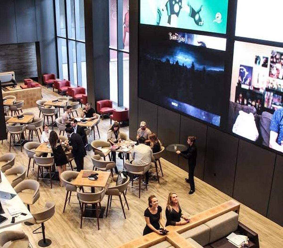 Signature cocktail or Cuban eggrolls before the show? No problem at CMX Brickell.