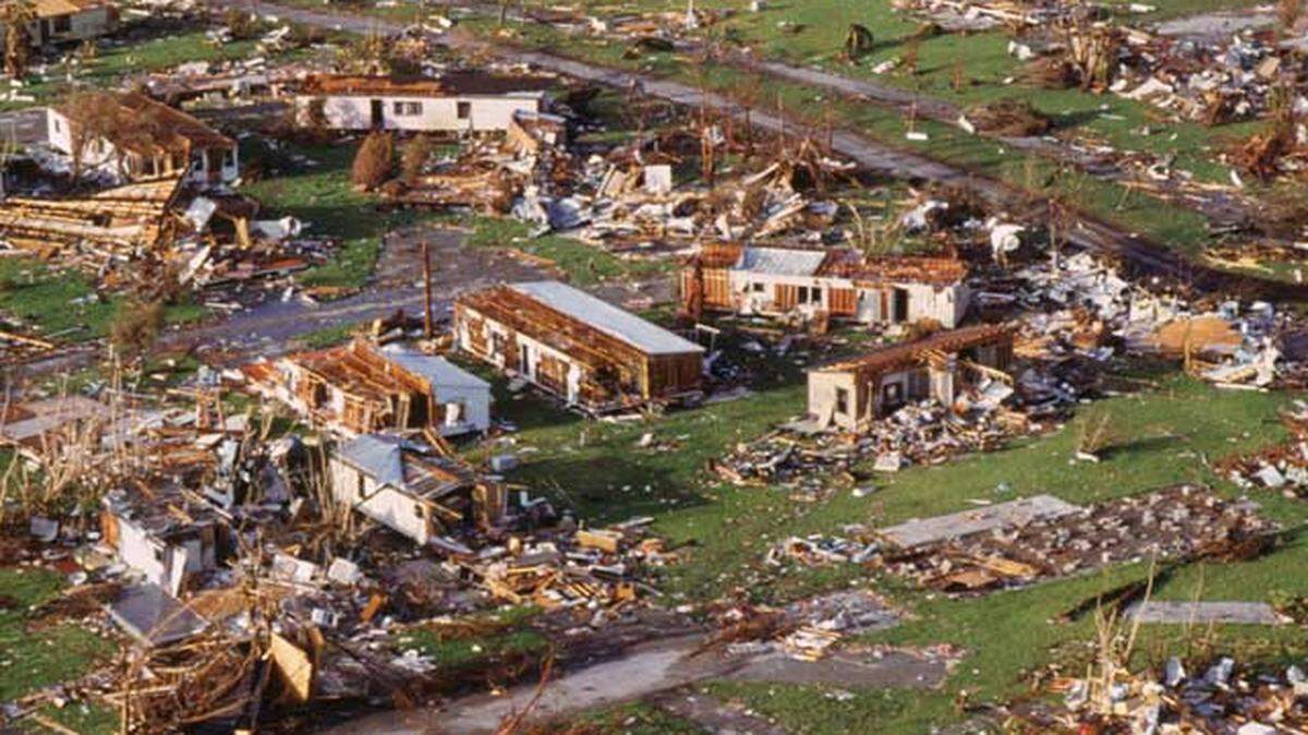 Images of the destruction of Hurricane Andrew. Photo by Masud Quraishy. Image 1994-653-29.