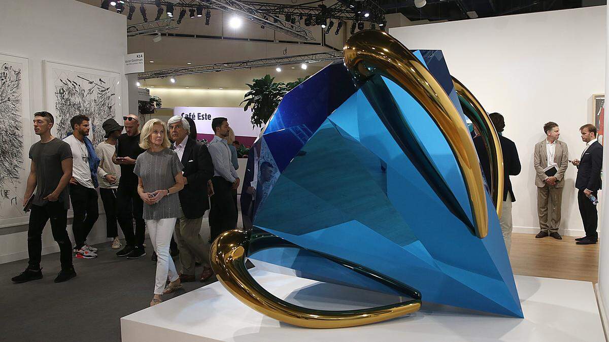 View of the piece "Diamond (Blue)", by artist Jeff Koon, on display at Gagosian Gallery, from New York, during the Art Basel's preview  invitation only event at the Miami Beach Convention Center.