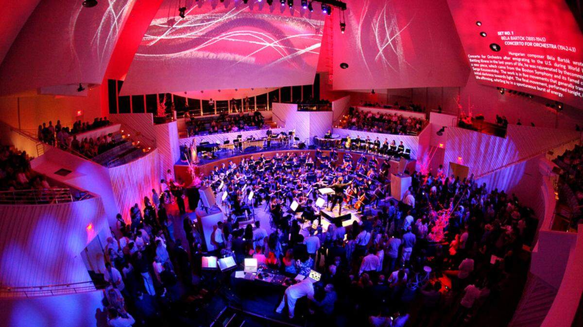 The New World Center hosted its Pulse event, combining visual displays with live music.
