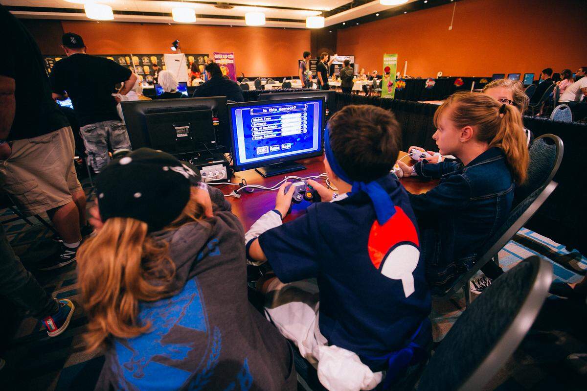 Gamers converge at last year's Supercon. PHoto by SKYP3R Photography