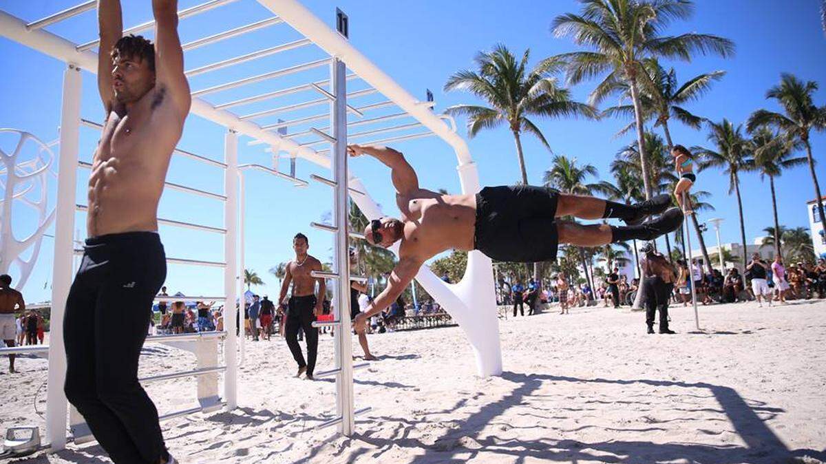 We turn playgrounds into gyms in Miami.
