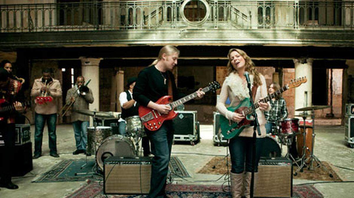 Grammy-winning group the Tedeschi Trucks Band