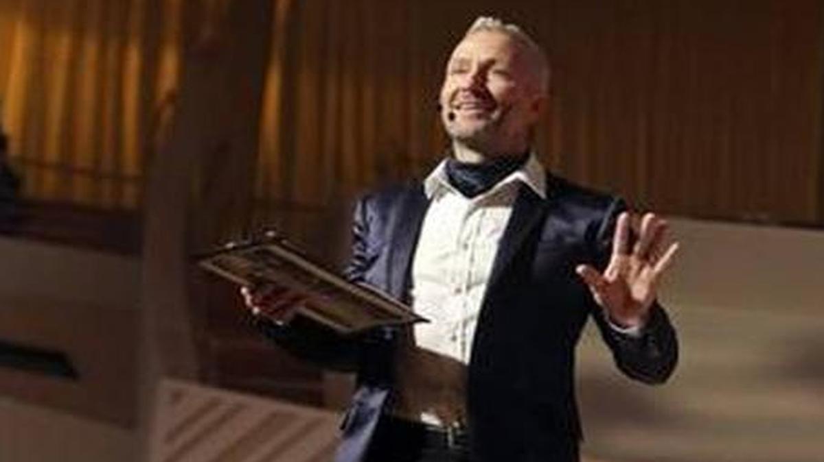 Ola Ahlvarsson will once again host Sime MIA, which will take place Dec. 1 and 2.