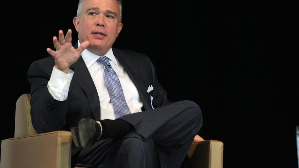 In October 2015, Luis de la Aguilera, then CEO of Total Bank, spoke on the panel of an alumni leadership lecture series at Columbus High School.