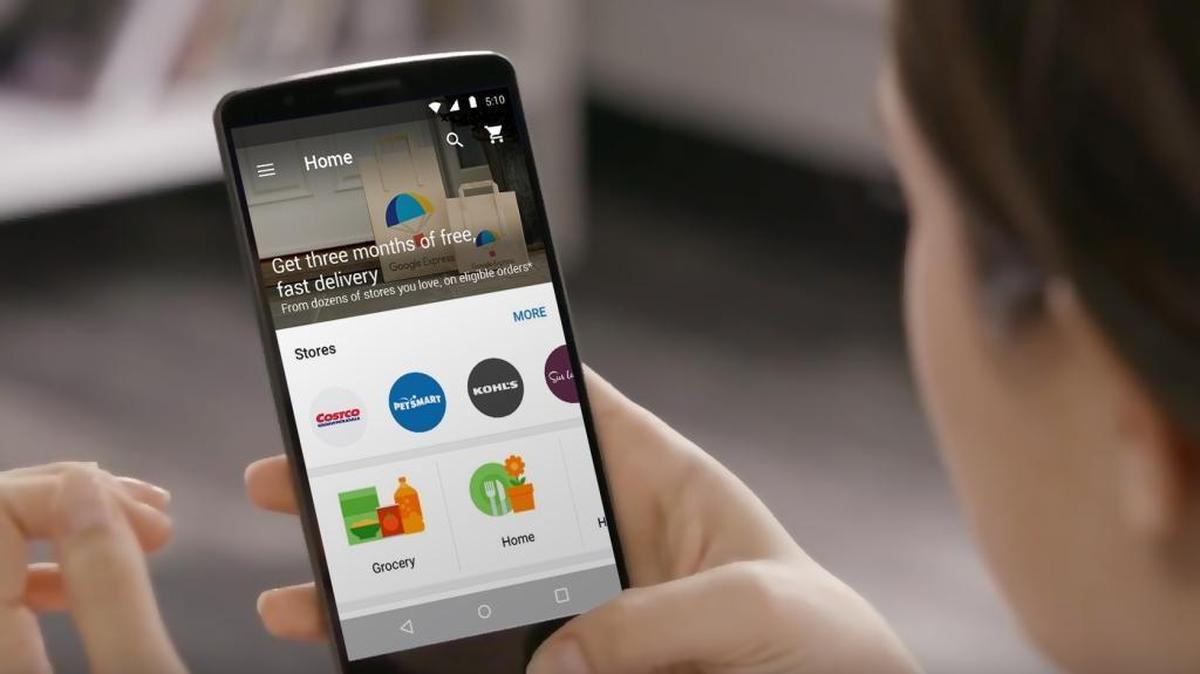 Los consumidores usaron los teléfonos inteligentes para hacer más de la mitad de las compras navideñas en general durante el  Día de Acción de Gracias.