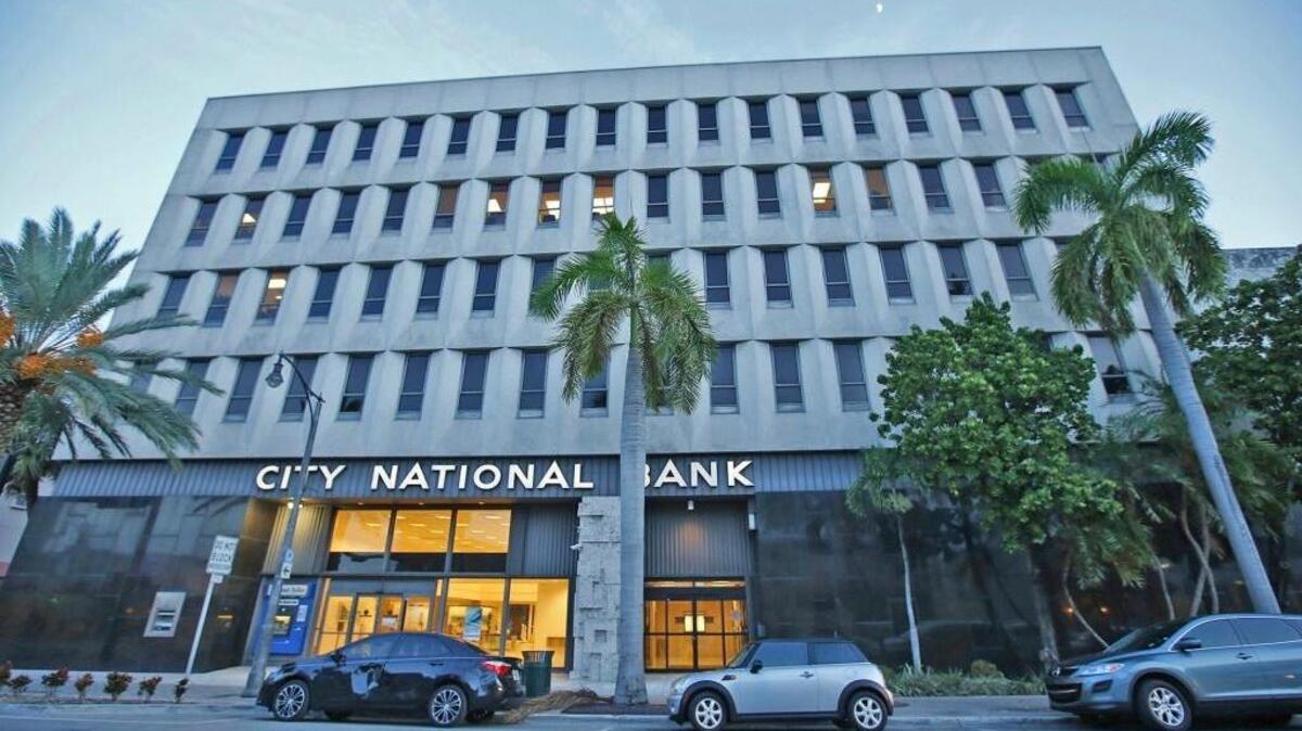 City National Bank of Florida had no customer complaints filed with the state of Florida in 2015. It has 26 offices, most of them in South Florida, and nearly $5 billion in deposits.