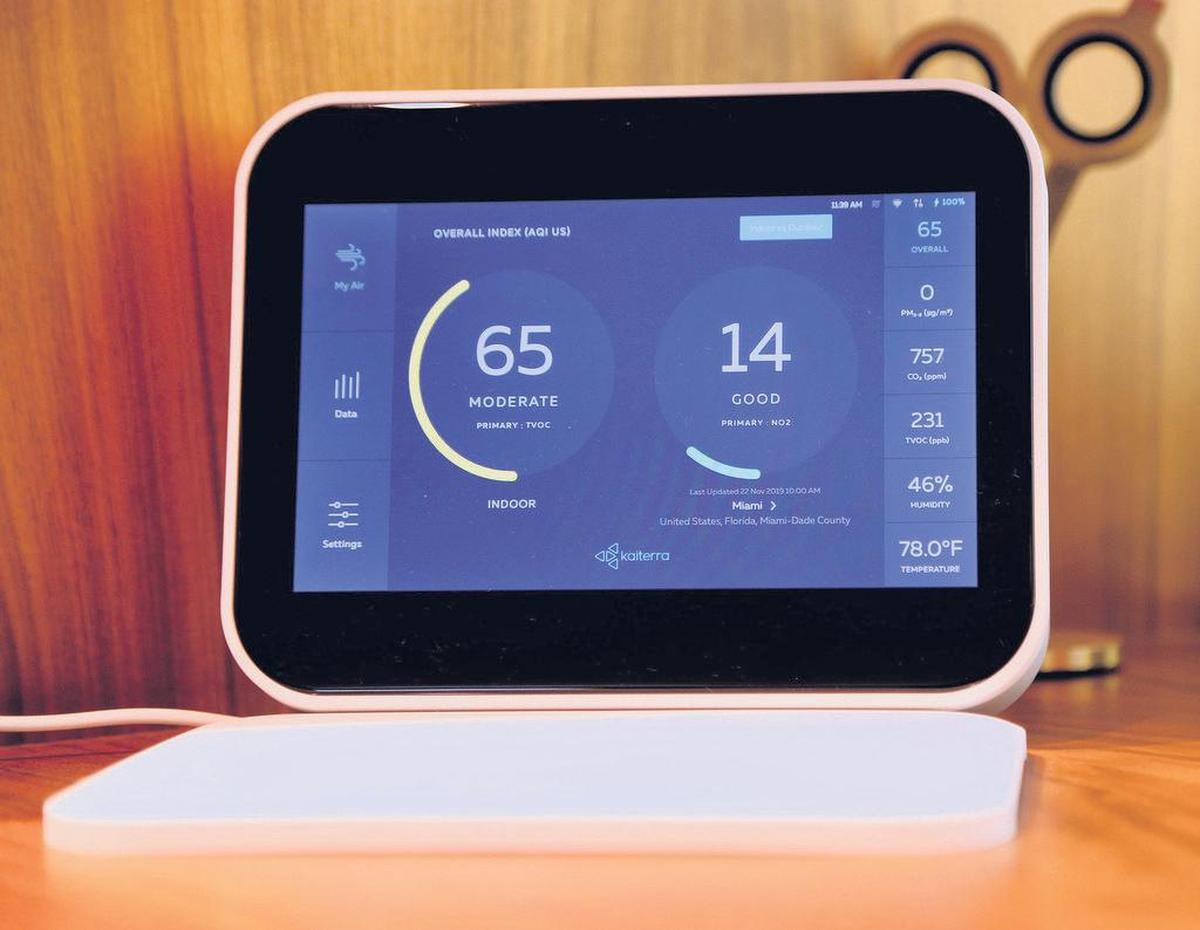 A VSON indoor air pollution monitor, temperature and humidity meter, at the home of Jan Vitrofsky in Miami.