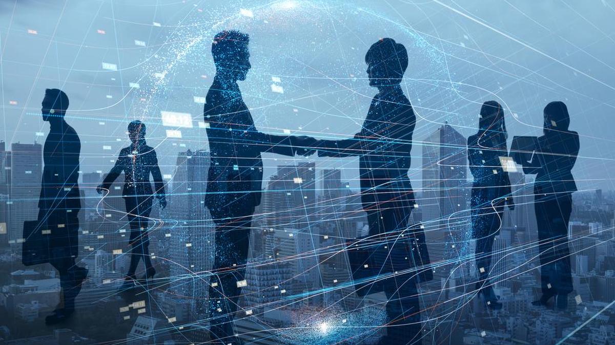During the week in March that the government collected data from companies on new jobs, first-time filings for unemployment benefits fell — a sign companies aren’t eliminating work. It also suggests interested and available workers are finding job opportunities.