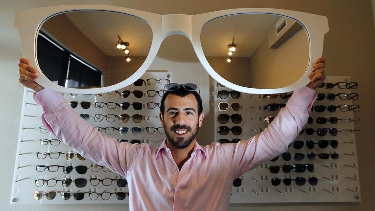 Mendel Brod is founder and CEO of Eyedictive.com, a daily deal site for luxury designer sunglasses. The site features new men’s and women’s frames daily at 60 to 80 percent off retail.