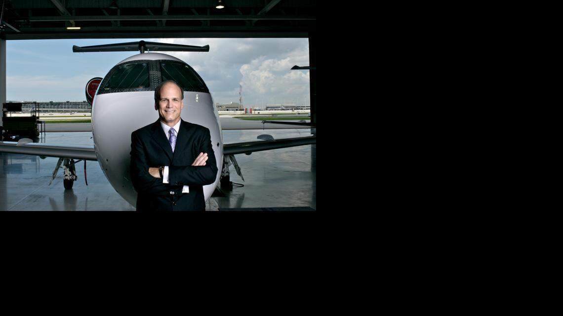 <cutline_leadin>Embraer’s North American chief:</cutline_leadin> Gary Spulak, president of Embraer Aircraft Holding Inc. in Fort Lauderdale, and <137>the Embraer subsidiary covering the U.S. and Canada. He’s standing in front of <137>one of Embraer’s <137>new <137>Phenom executive jets.<252><252>