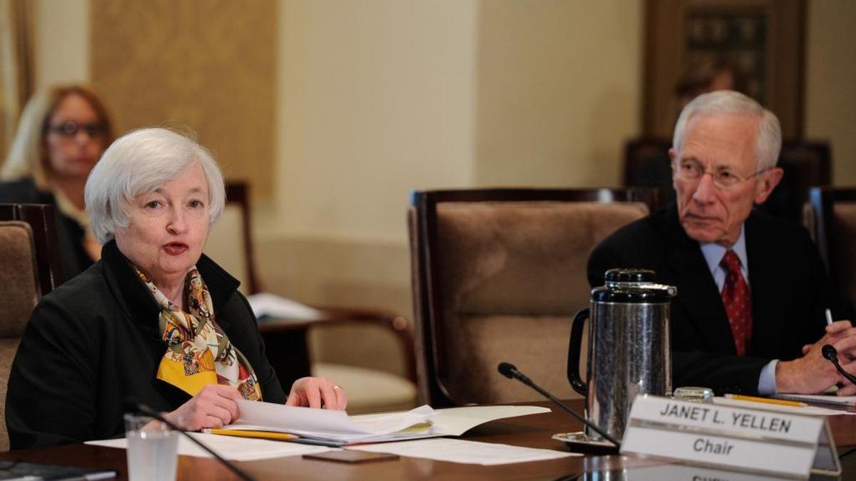 U.S. Federal Reserve Chair Janet Yellen, left, and Vice Chairman Stanley Fischer at a meeting on Oct. 22, 2014 in Washington, D.C. Stanley Fischer’s retirement from the central bank takes effect Thursday. Janet Yellen’s term as chairman of the Fed expires in February, and there’s no indication yet whether she’ll remain for another term.