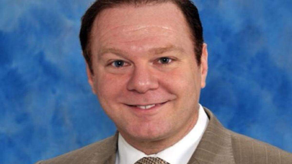 
Dr. Adam Splaver
