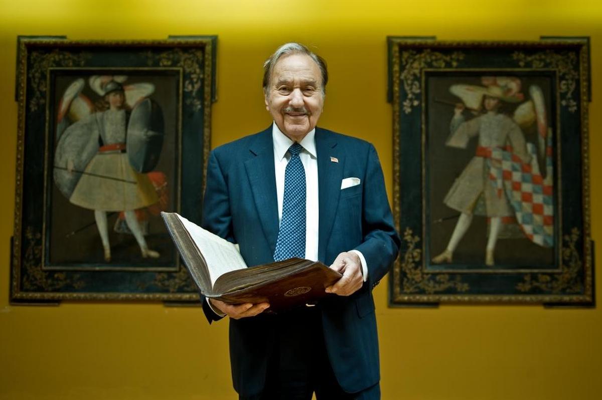 Jay Kislak, who turned 95 this month, is best known for the real estate empire he built over the decades. But he is also a passionate collector and philanthropist.