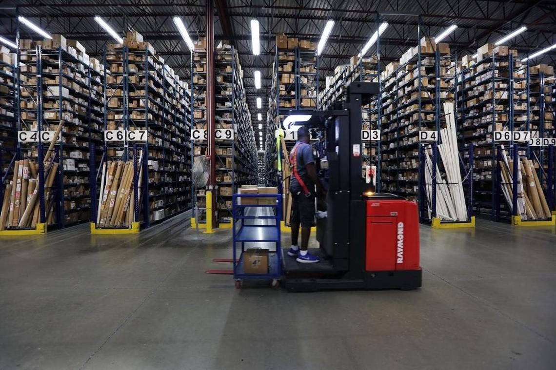 A worker at KLX Aerospace Solutions, at the company’s headquarters in Doral.