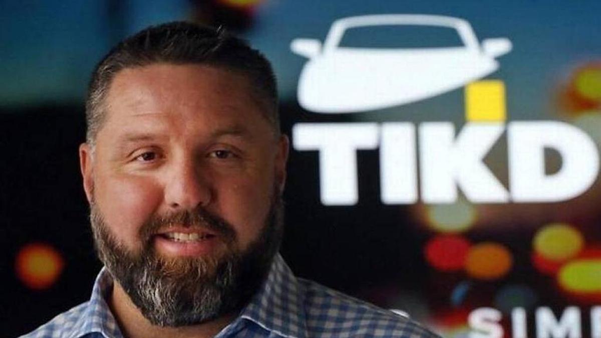 Christopher Riley, CEO and founder of TIKD at the start-up’s offices in Coral Gables on Tuesday, November 22, 2016. TIKD bills itself as an app that will fight traffic tickets for users.