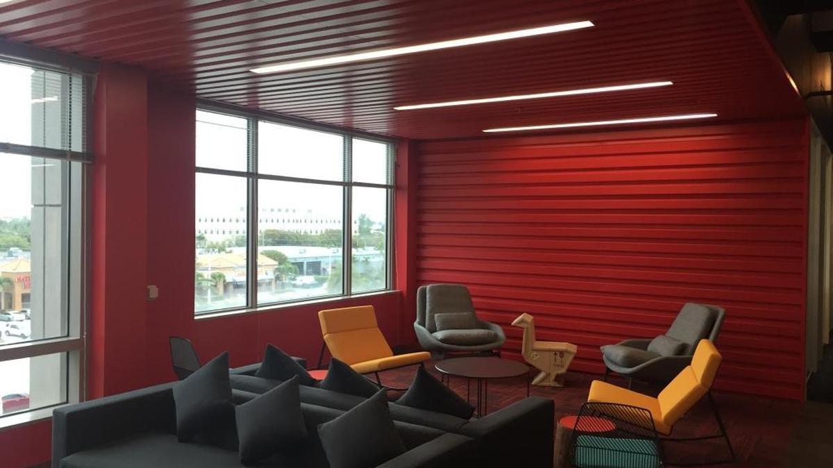 Pipeline Doral is Pipeline Workspaces’ newest center, designed by architecture firm Gensler and built by interior specialists Amicon Construction.