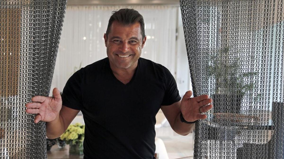 
Artefacto CEO Paulo Bacchi, in his North Miami Beach store, is introducing a new collection: Arte 5, the first he has designed entirely himself. The luxury furniture and design company 
