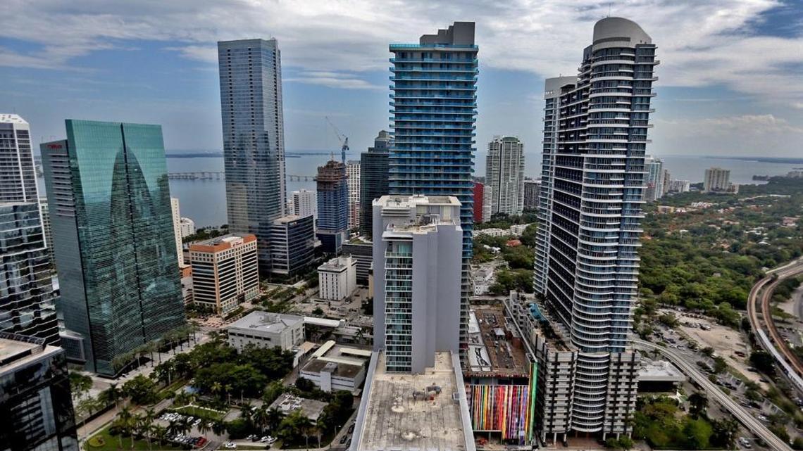A new report from the Downtown Development Authority says young professionals are increasingly drawn to living in downtown Miami.