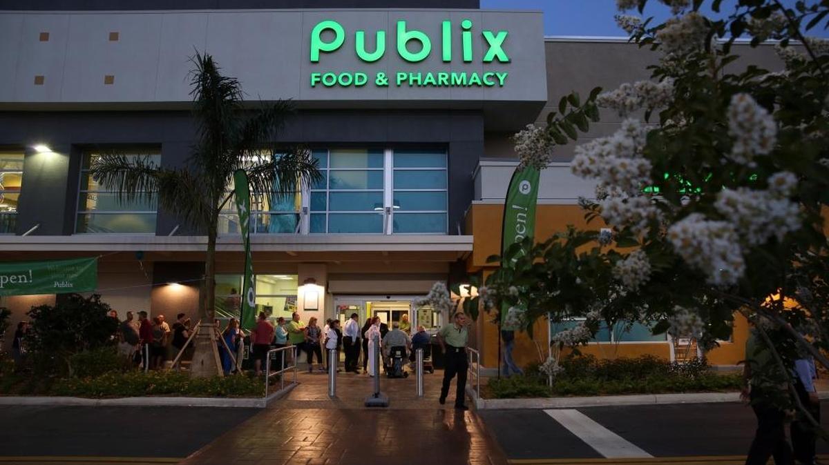 Exterior of the newly remodeled Publix at 9420 SW 56th St.