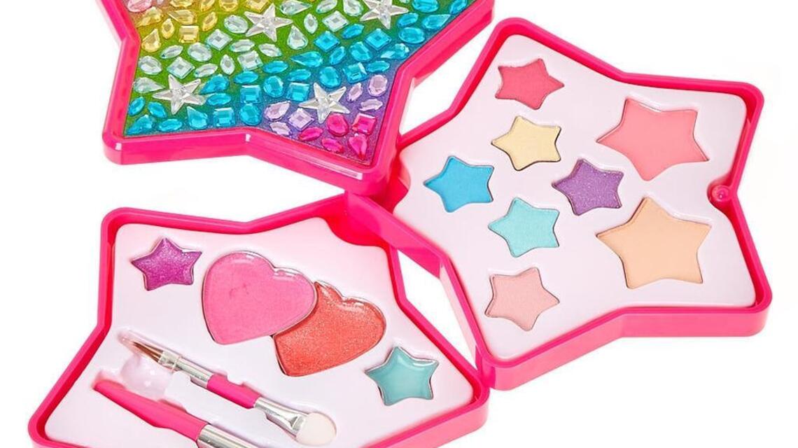 Claire’s says its makeup is asbestos-free, but law firm says otherwise