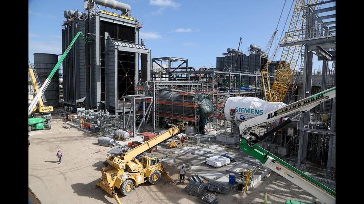 The plant FPL wants to build in Okeechobee County would be similar to the new plant under construction at Port Everglades, a high-efficiency, combined-cyle plant powered by natural gas. This photo of construction at Port Everglades is from November 2014.