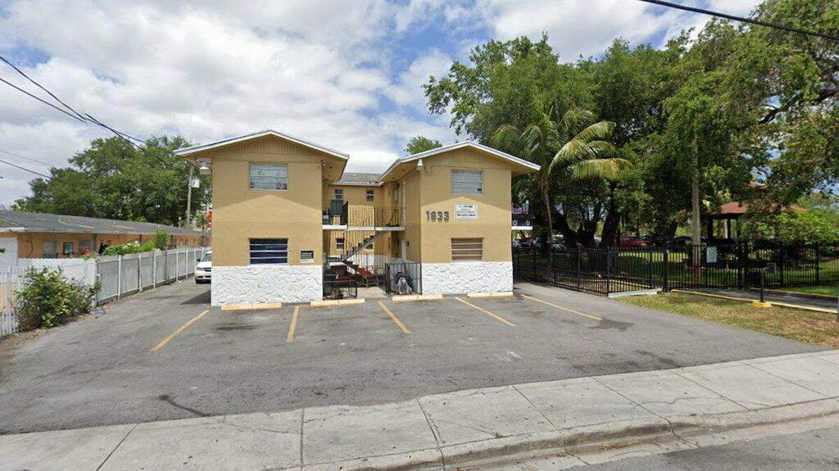 Casa en la cuadra 1800 de Northwest 35 Street