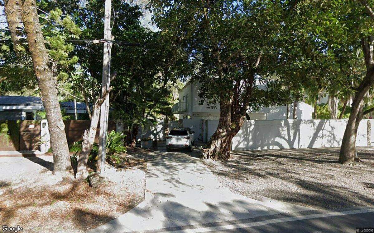 House on 10200 block of East Broadview Drive