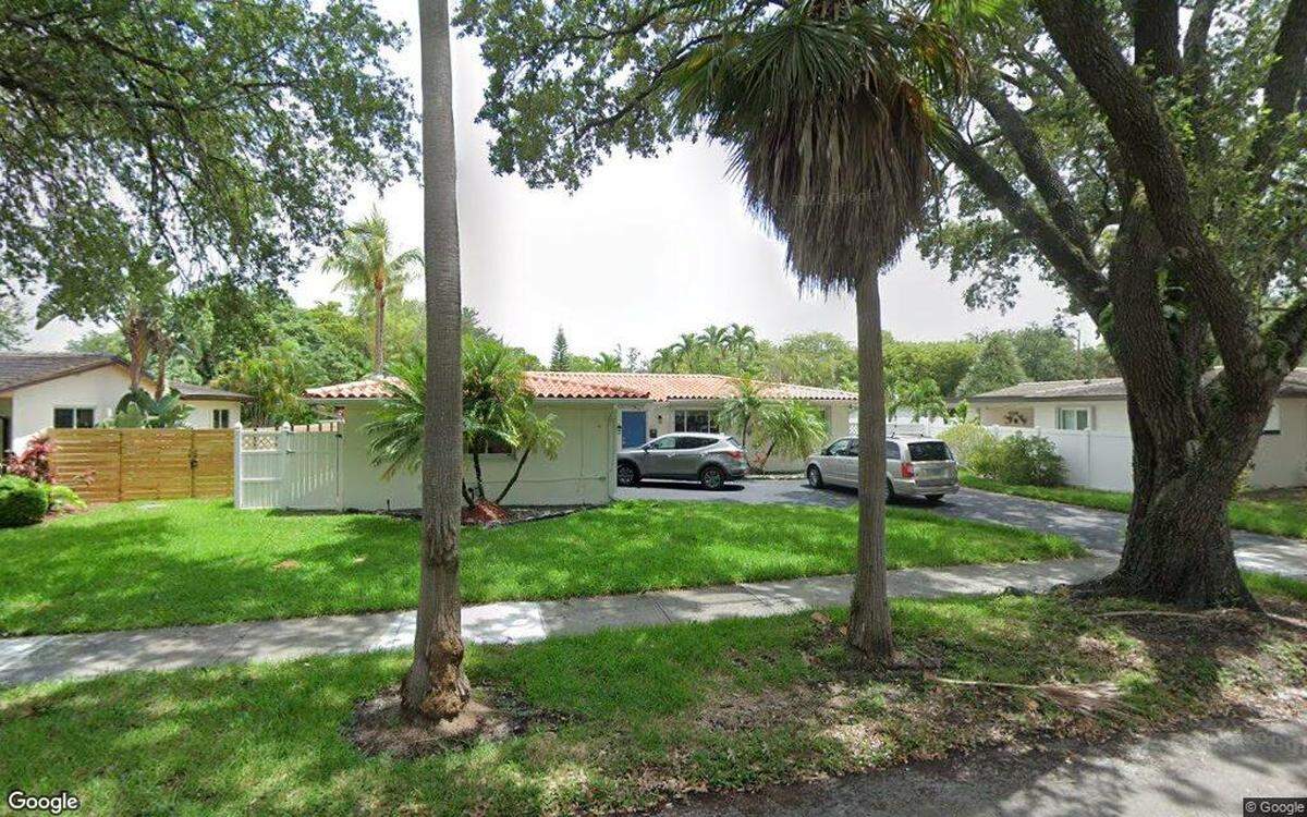 House on 14100 block of Alamanda Avenue
