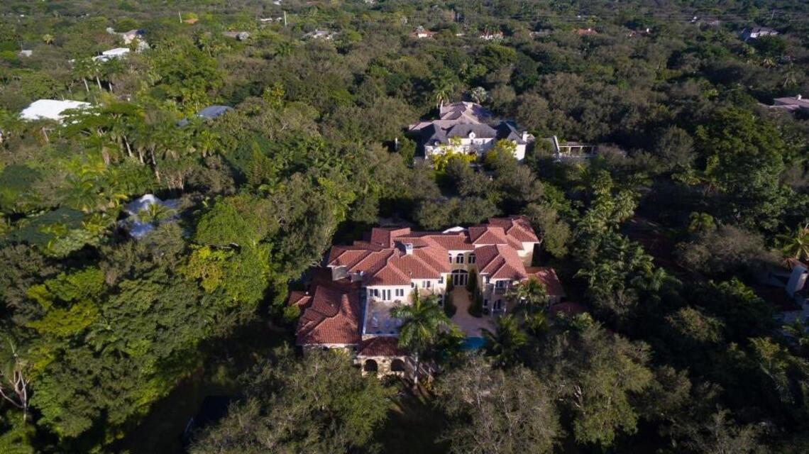 Heat guard buys Pinecrest mansion after signing $50 million contract