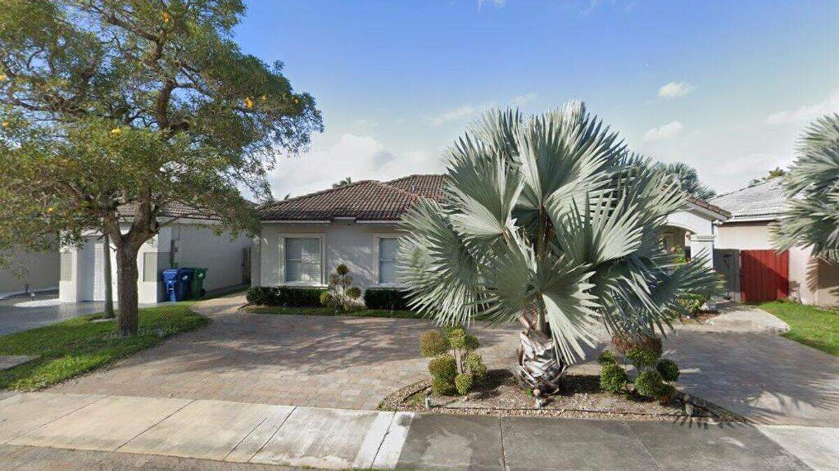 Casa en la cuadra 8300 de Northwest 168th Street