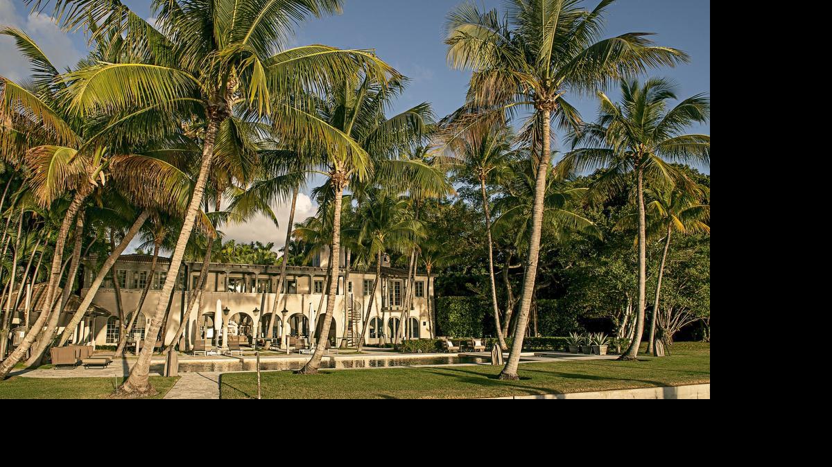 
Musician Phil Collins bought the Miami mansion once owned by Jennifer Lopez for $33 million in June.
